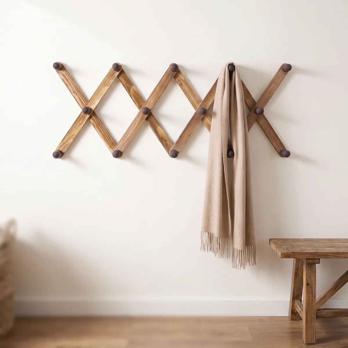MyGift Haushaltswaren Wandgarderobe: Ausziehbare Scheren-Garderobe
