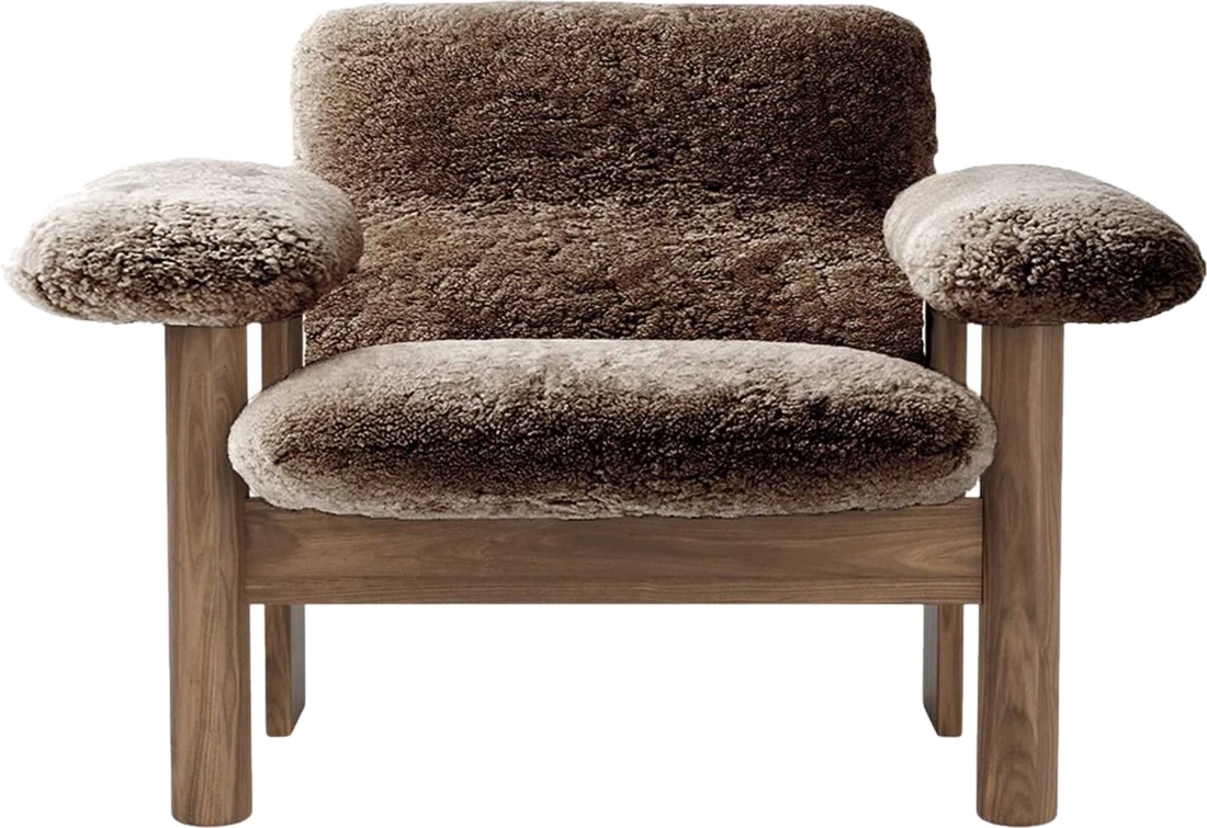 Brasilia Sheepskin Sessel niedrig weiß auf Walnussbeinen