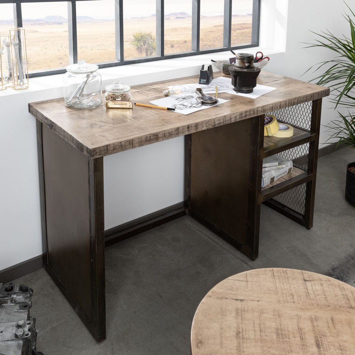 Massivmoebel24.de Schreibtisch Mango122x52x76 braun lackiert HEAVY INDUSTRY #257