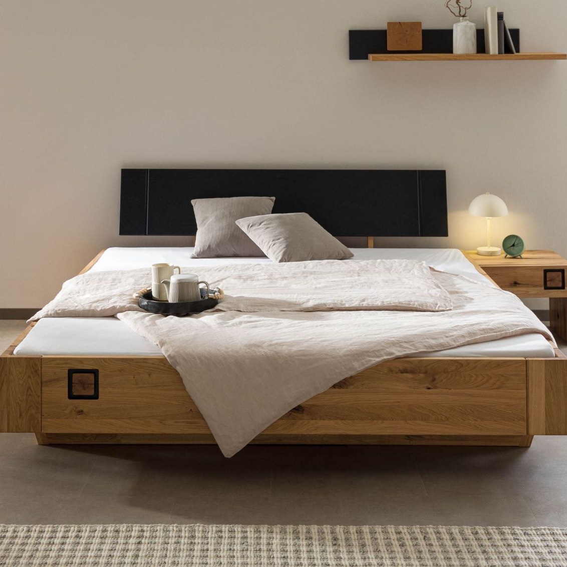 Massivmoebel24.de Bett inkl. Nachttisch rechts Wildeiche 140x200x81 natur geölt/lackiert