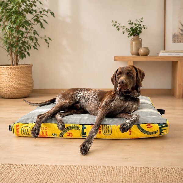 GOOPSI Upcycling Hundebett aus Reissack mit Dinkellfüllung