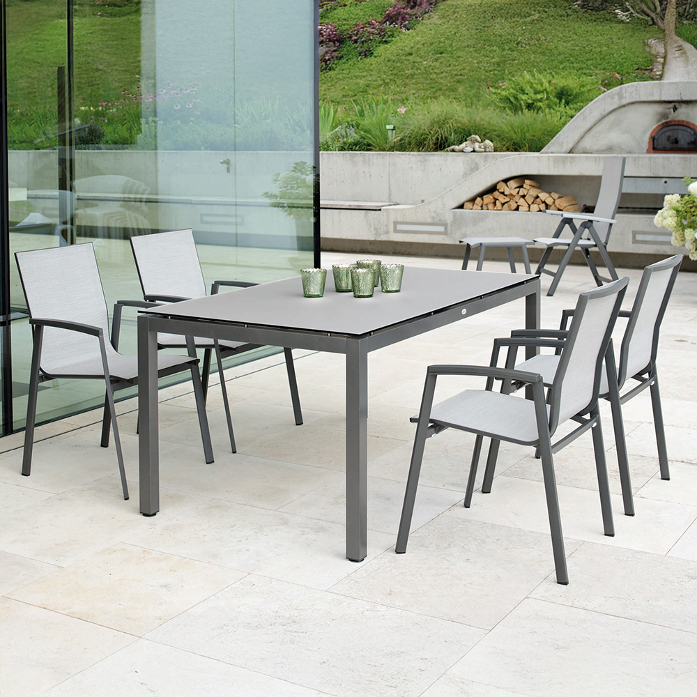 Stern 4x NEW TOP Stapelsessel Alu anthrazit Textilen silber mit Tisch 160x90